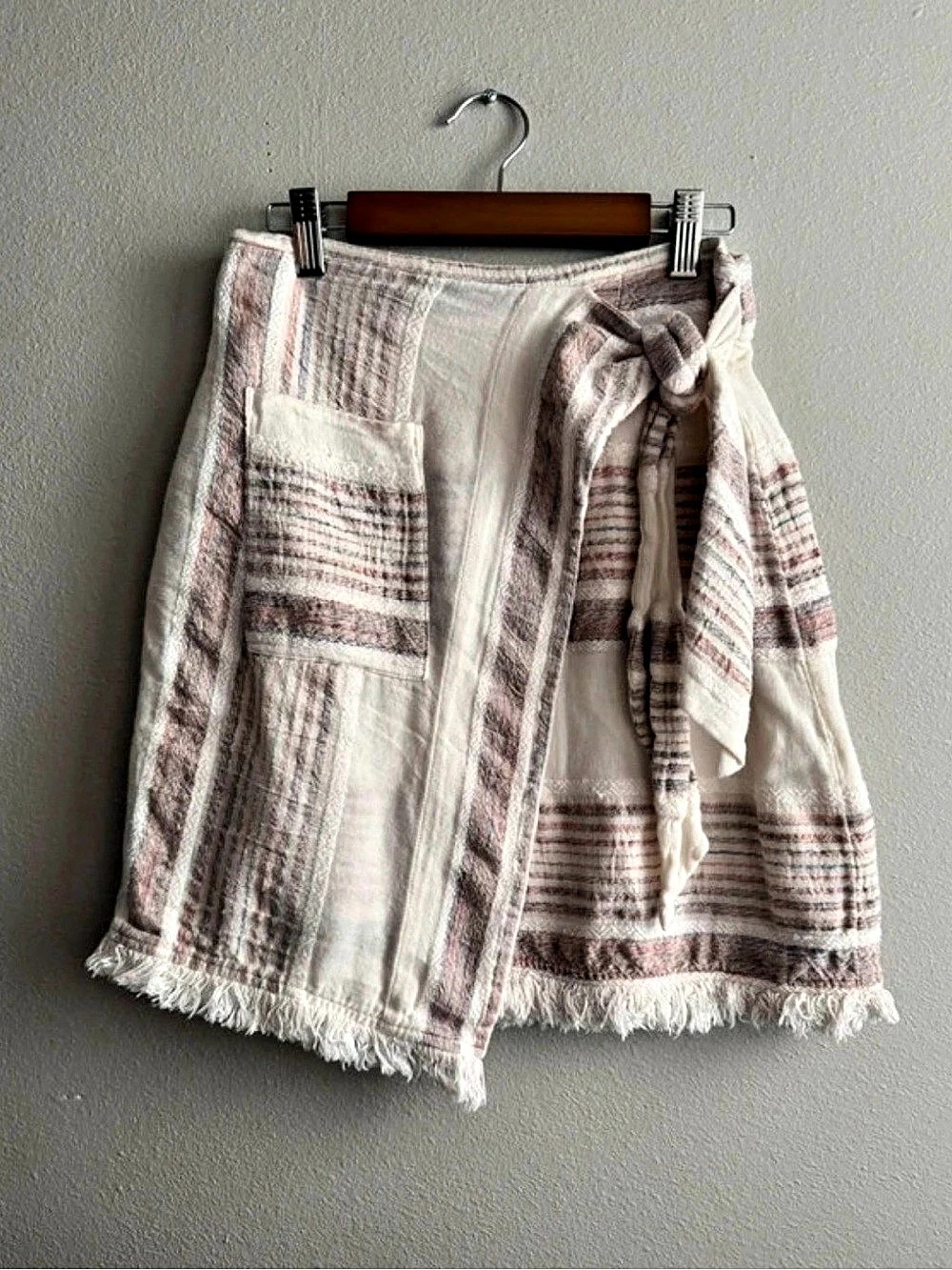 Anthropologie Holding Horses Striped Fringe Mini Skirt in White & Pink Size 0